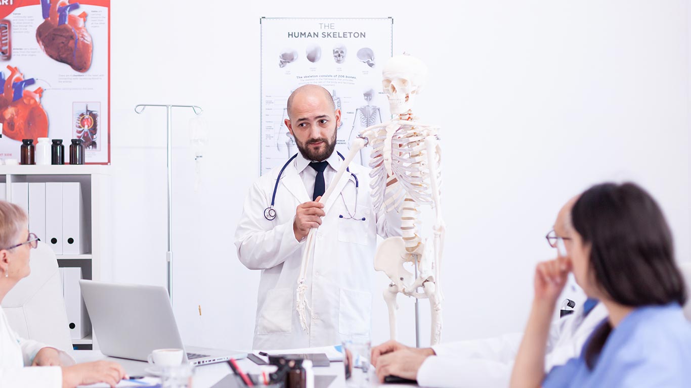 Bone and Joint Orthopedic Clinic orthopedic Orthopedics and Pain Management Services heailBOX Medical Clinics 1 Bone and Joint Orthopedic Clinic orthopedic