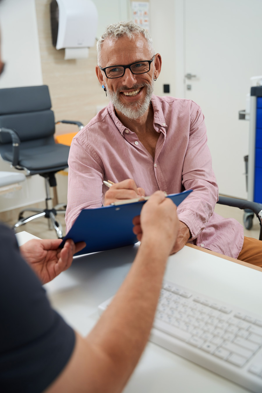Why Choose heailBOX TRT Testosterone Replacement Therapy (TRT) heailBOX Medical Clinics 5 Image